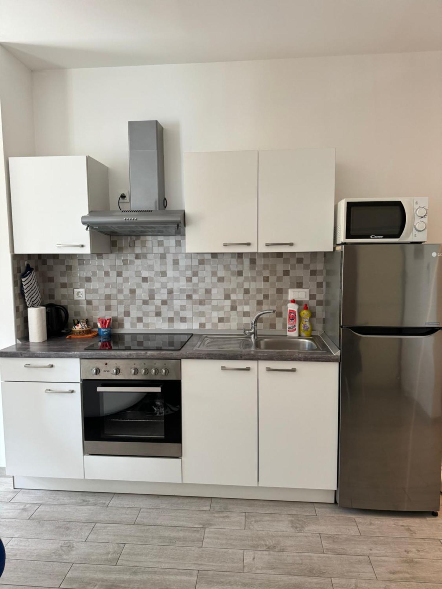 Oki Apartment Gradac  Kültér fotó