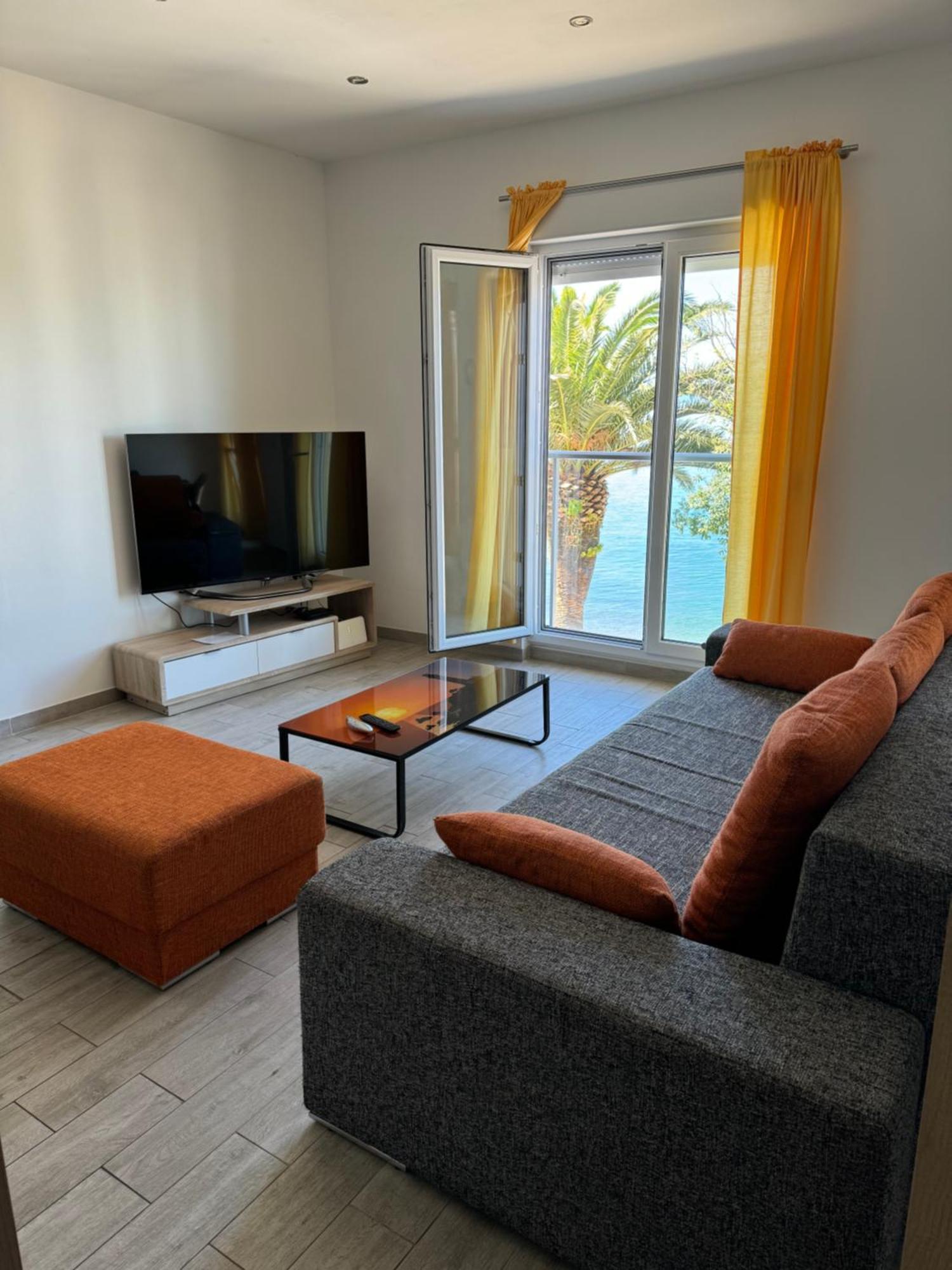 Oki Apartment Gradac  Kültér fotó